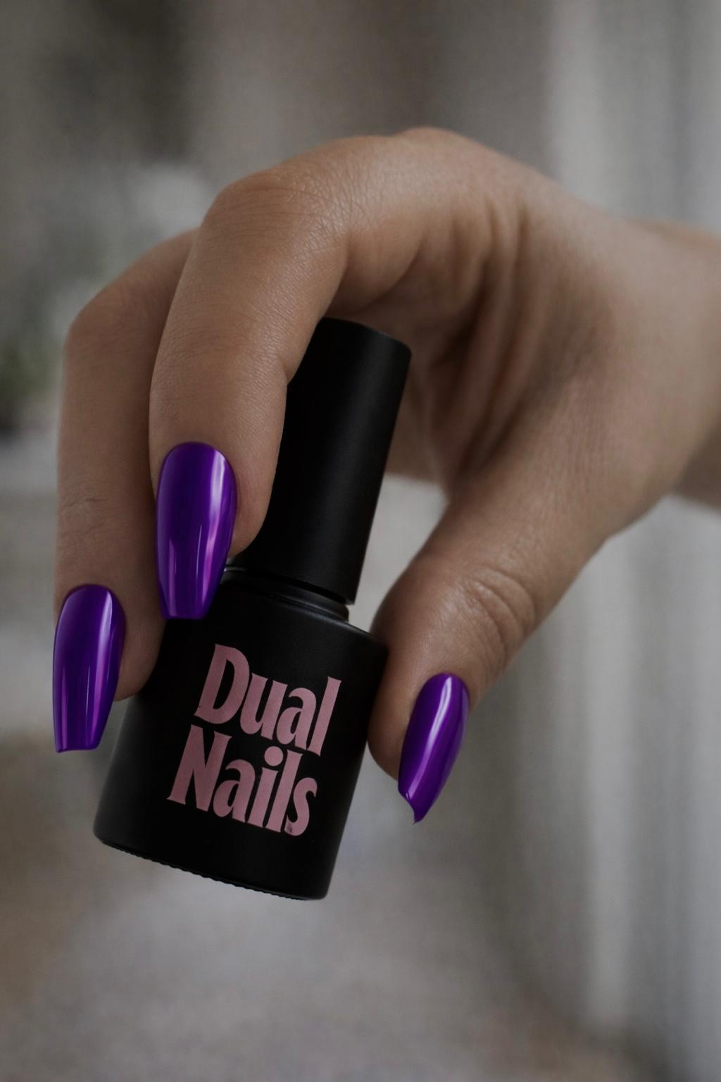Dual Nails